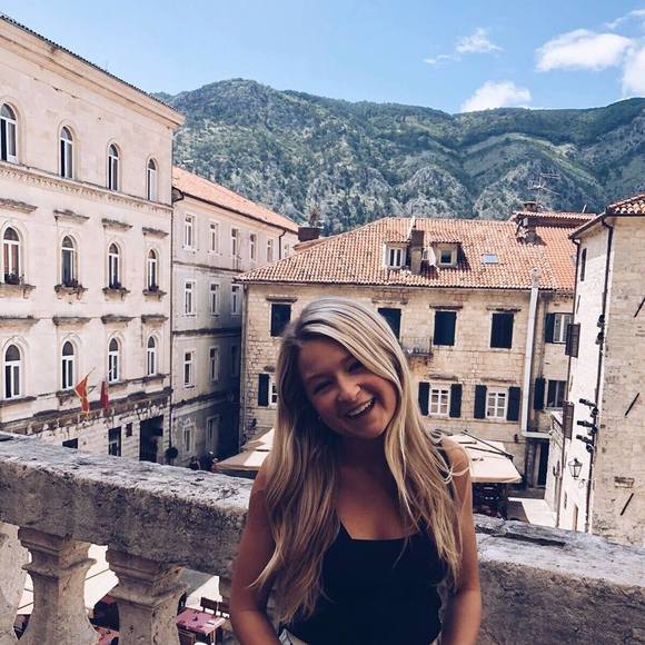 Meet your Posher, Peyton - Picture 1 of 1